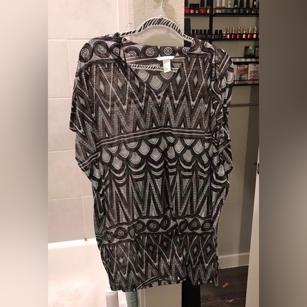 Lightweight top / Possible coverup for beach